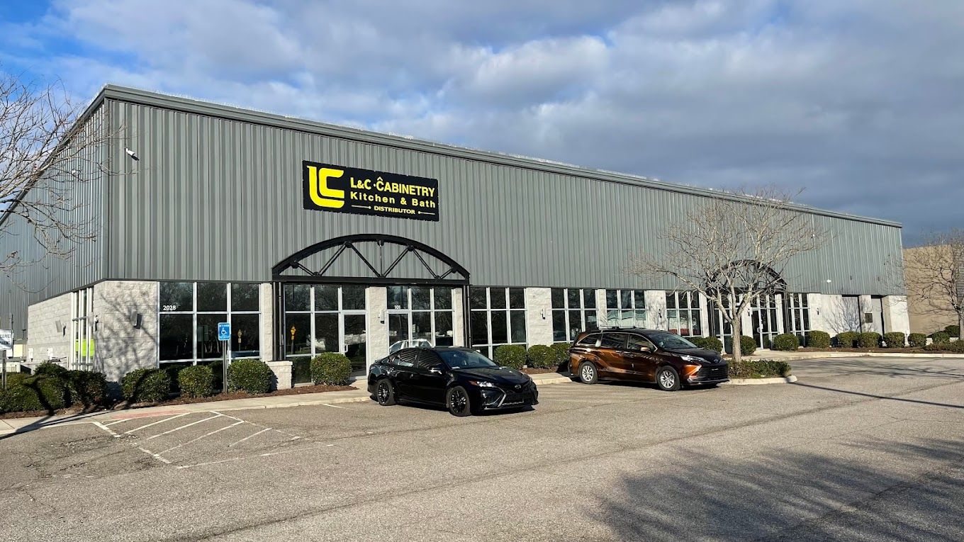 Exterior of the L&C Cabinetry Virginia Beach warehouse and showroom